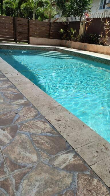 Central Upscale New Kingston Apt With Pool Extérieur photo
